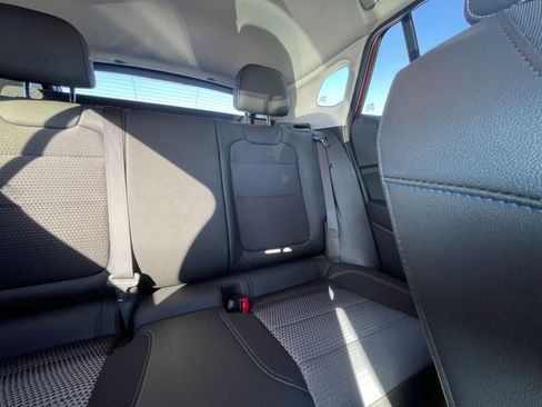 Used 2025 Chevrolet Trax LT image 36