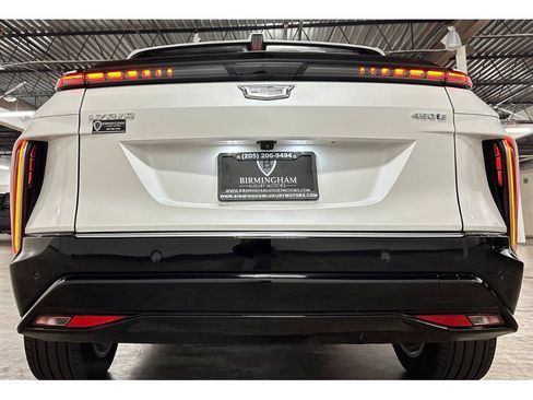 Used 2024 Cadillac Lyriq Luxury RWD image 13