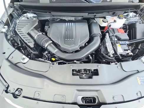 New 2027 Chevrolet Traverse LT w/ Sun and Wheel Package AWD/4WD image 19