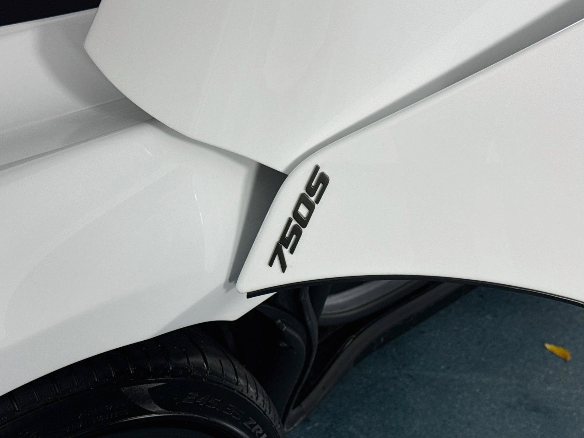 Used 2024 McLaren 750S Spider RWD image 45