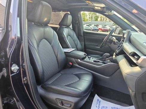 Used 2023 Toyota Highlander XSE AWD/4WD image 21