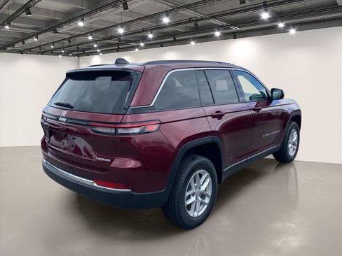 New 2026 Jeep Grand Cherokee Laredo X AWD/4WD image 4