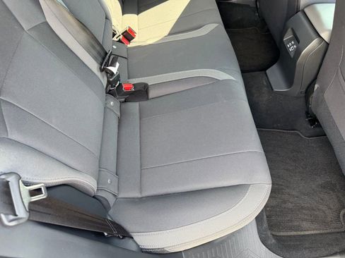 Used 2025 Subaru Crosstrek 2.0i Premium image 18