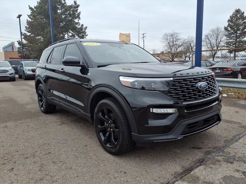 Used 2023 Ford Explorer ST-Line image 3