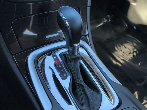 Used 2014 Buick Regal Premium FWD image 29