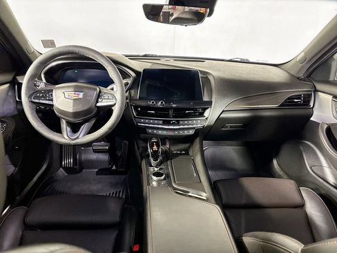 Used 2021 Cadillac CT5 V w/ Premium Package RWD image 12