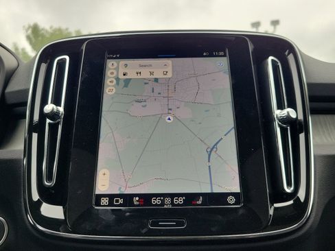 New 2025 Volvo XC40 B5 Core w/ Protection Package Premier image 15