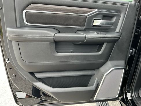 New 2026 RAM 3500 Laramie AWD/4WD image 27