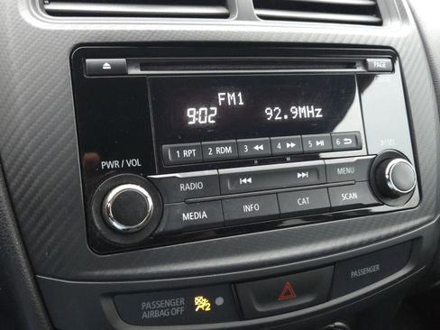 Used 2015 Mitsubishi Outlander Sport ES image 18