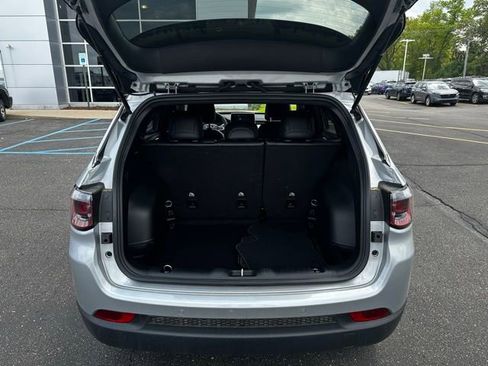 New 2025 Jeep Compass Limited image 10