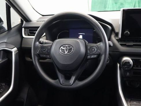 Used 2025 Toyota RAV4 XLE image 15