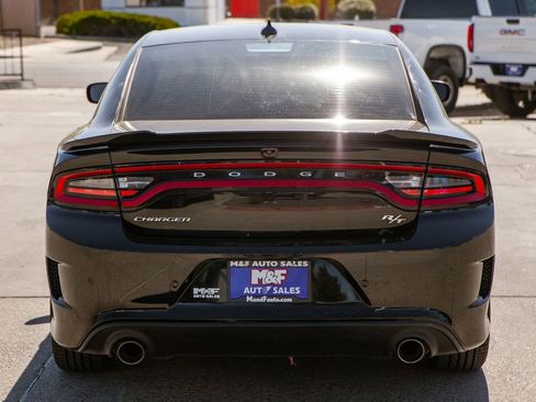 Used 2022 Dodge Charger R/T RWD image 6