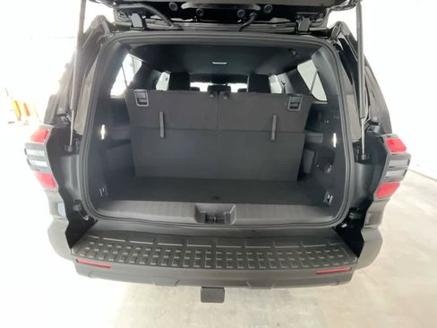 New 2026 Toyota 4Runner SR5 AWD/4WD image 24