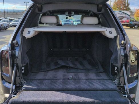 Used 2022 Rolls-Royce Cullinan image 35