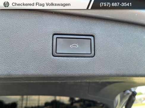 Used 2024 Volkswagen Tiguan SE AWD/4WD image 20