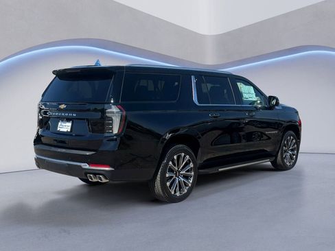 New 2026 Chevrolet Suburban High Country w/ Sun And Tow Package AWD/4WD image 5