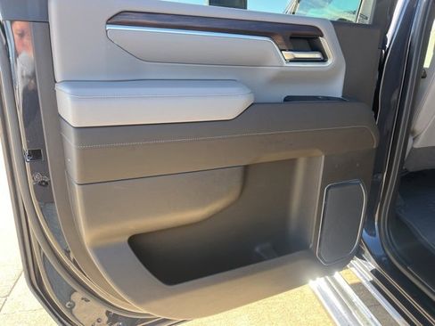 Used 2024 GMC Sierra 2500 SLT w/ SLT Premium Package image 40