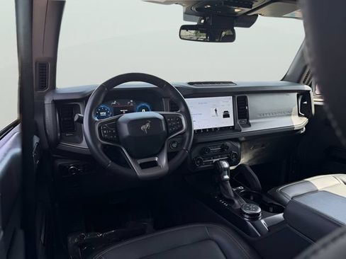 Used 2025 Ford Bronco Badlands AWD/4WD image 10