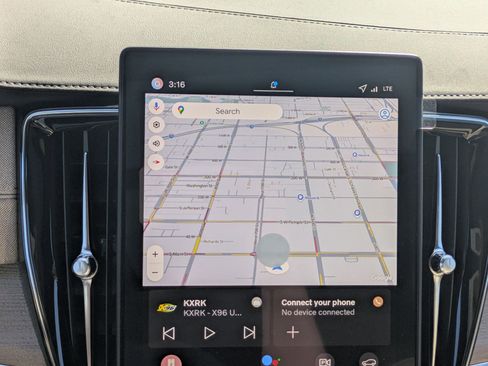 New 2026 Volvo XC90 B5 Core AWD/4WD image 11