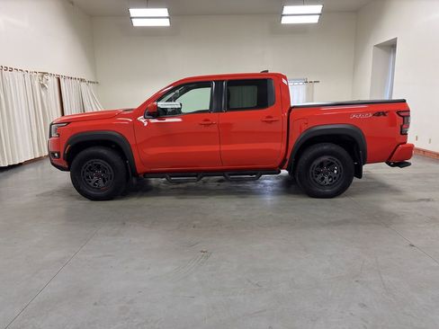 Used 2025 Nissan Frontier PRO-4X w/ Tow Package AWD/4WD image 5