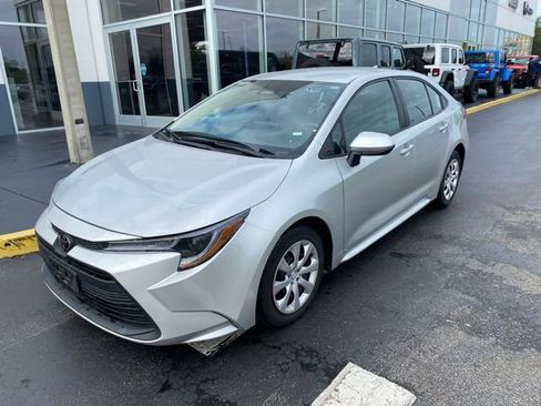 Used 2024 Toyota Corolla LE FWD image 4