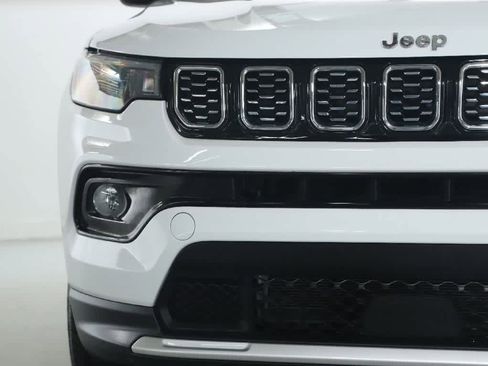 Used 2024 Jeep Compass Limited AWD/4WD image 6