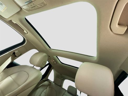Used 2018 Mercedes-Benz GLC 300 image 20