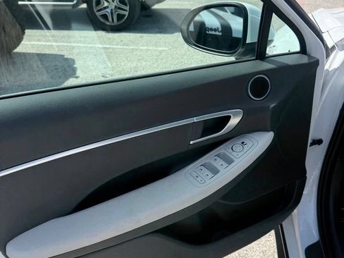 Used 2025 Hyundai Sonata SE FWD image 10