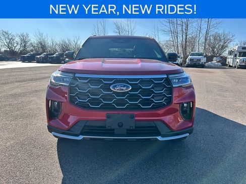 New 2026 Ford Explorer Platinum image 9
