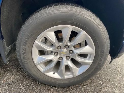 Used 2021 Chevrolet Silverado 1500 Custom AWD/4WD image 9