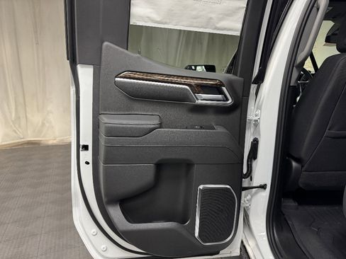 New 2026 GMC Sierra 1500 SLE w/ LPO, GMC Protection Package image 17