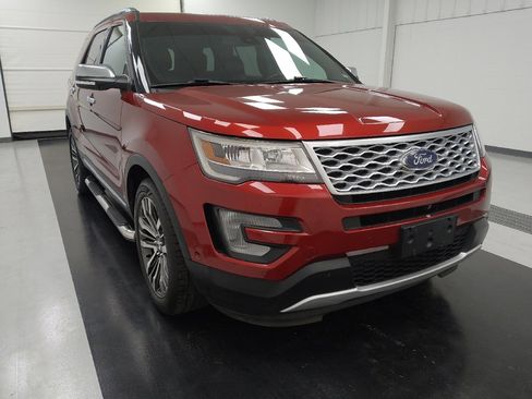 Used 2017 Ford Explorer Platinum image 14