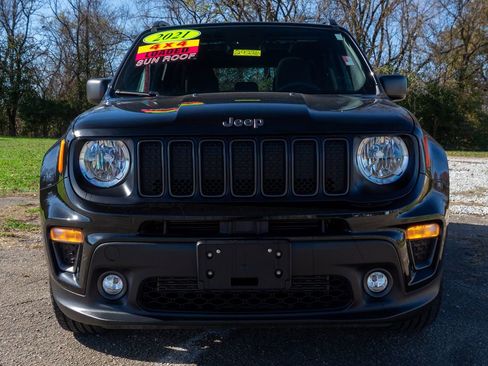 Used 2021 Jeep Renegade Latitude w/ Sun & Sound Group image 11