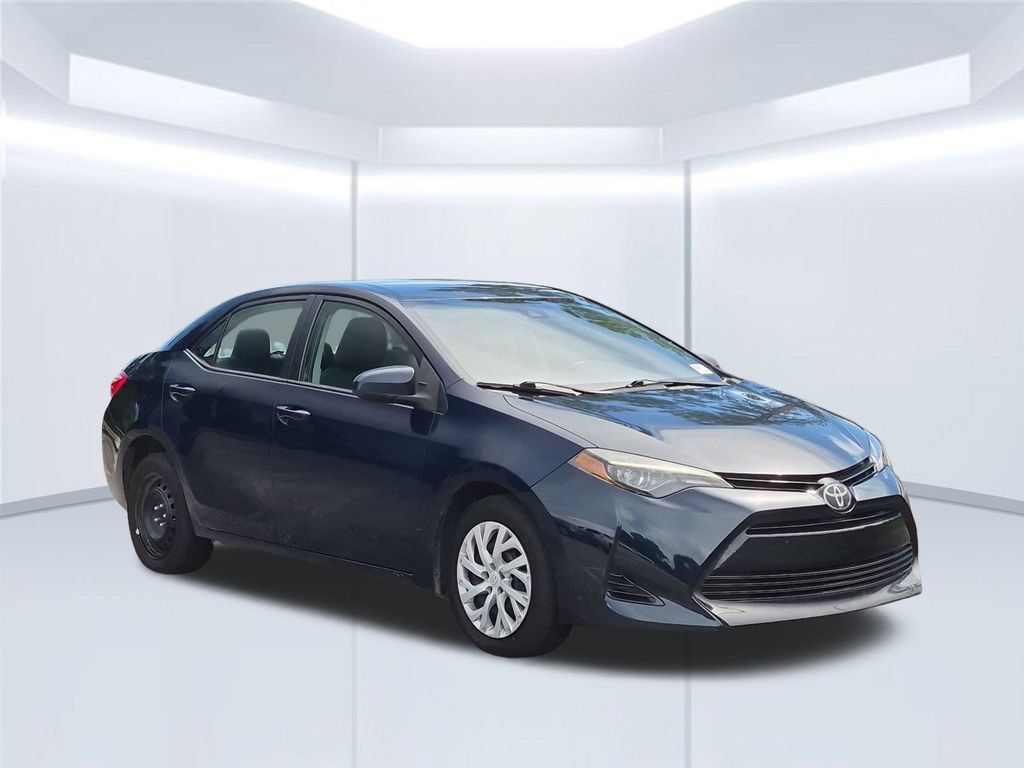 Used 2018 Toyota Corolla LE FWD image 10