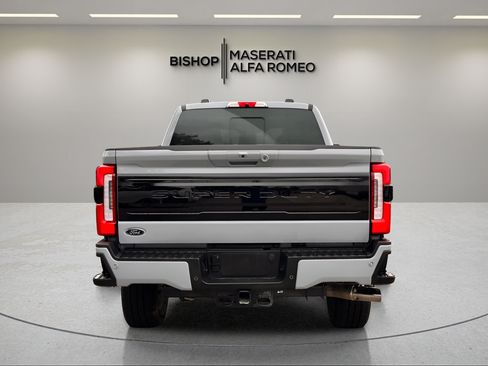 Used 2026 Ford F350 Platinum w/ FX4 Off-Road Package AWD/4WD image 4