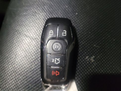 Used 2015 Lincoln MKC AWD w/ Equipment Group 102A Reserve image 32