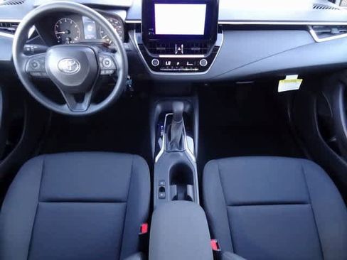 Used 2025 Toyota Corolla LE image 12