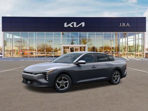 New 2026 Kia K4 FWD image 3