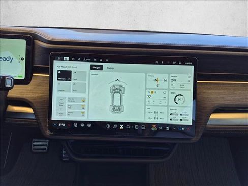 Used 2023 Rivian R1S Adventure AWD/4WD image 13