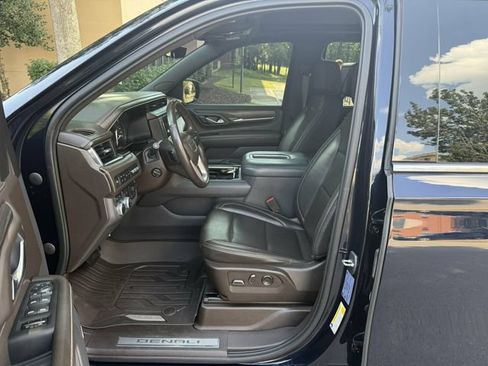 Used 2021 GMC Yukon Denali w/ Denali Premium Package AWD/4WD image 24
