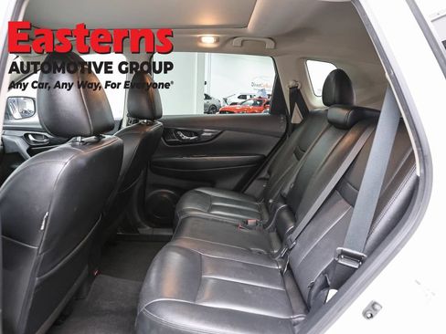 Used 2020 Nissan Rogue SL w/ Premium Package AWD/4WD image 22