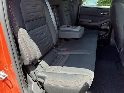 Used 2025 Nissan Frontier Pro-X RWD image 25