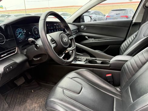 Used 2024 Hyundai Elantra SEL FWD image 10