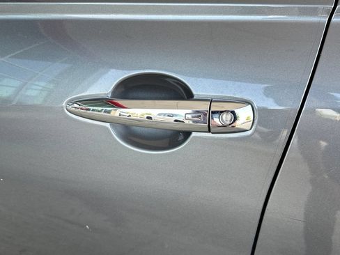 Used 2022 Nissan Altima 2.5 SV FWD image 5