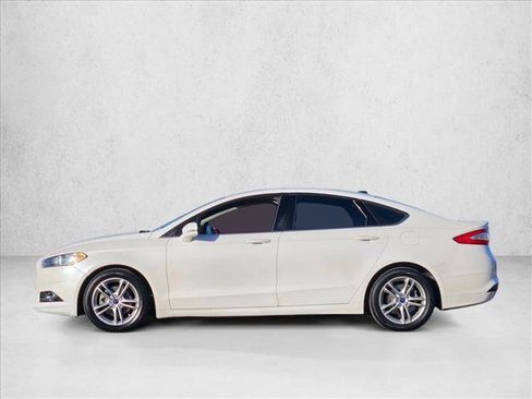 Used 2016 Ford Fusion SE FWD image 9
