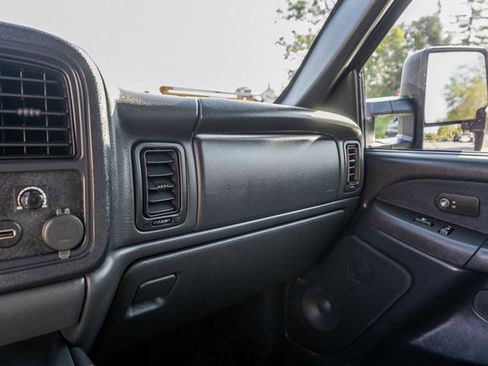 Used 2002 GMC Sierra 2500 4x4 Crew Cab HD w/ SLT Marketing Option Pkg image 26