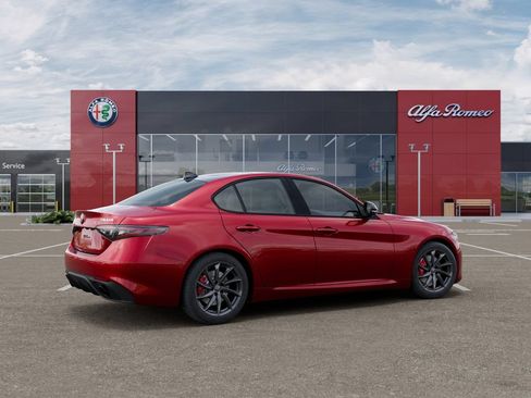 New 2025 Alfa Romeo Giulia AWD w/ Driving Assist Package image 4