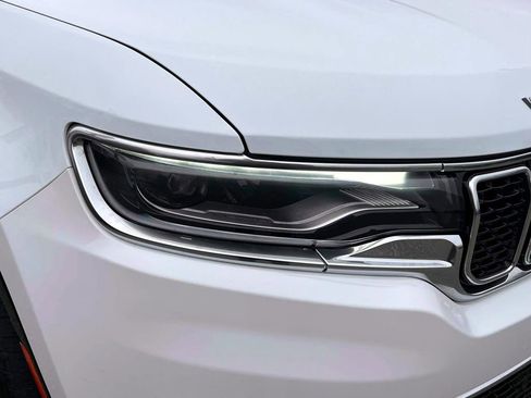 Used 2023 Jeep Wagoneer Series III w/ Convenience Group I image 8