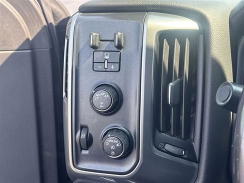 Used 2019 Chevrolet Silverado 1500 LT w/ LPO, Chrome Package image 16