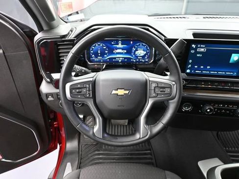 Used 2023 Chevrolet Silverado 1500 LT AWD/4WD image 29